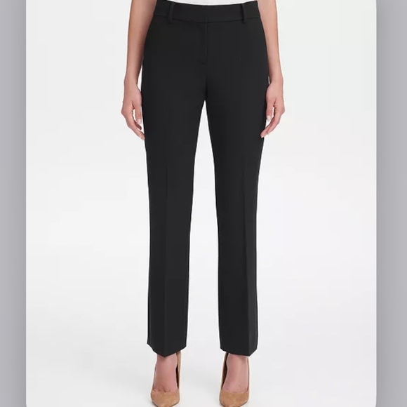 Tommy Hilfiger Pants - 2/20$ Tommy Hilfiger Straight leg black slacks